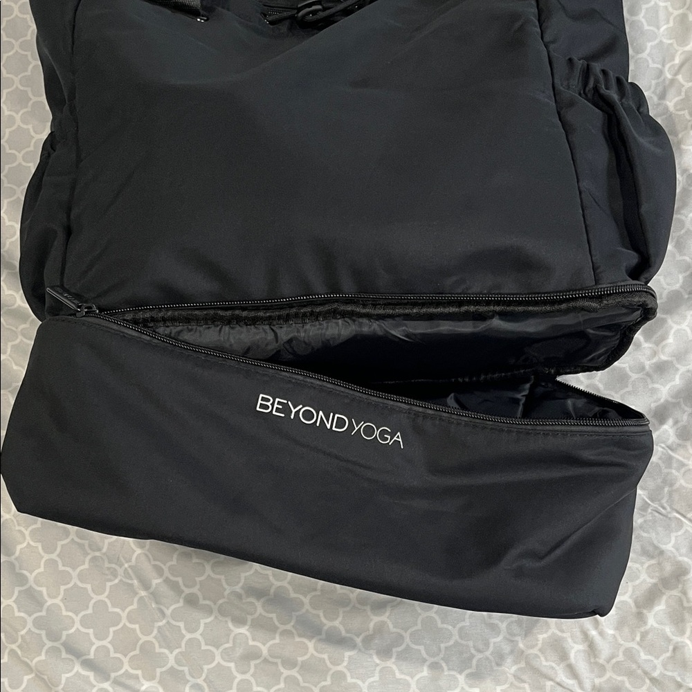 Beyond Yoga Black Duffel Bag - Picture 4 of 8